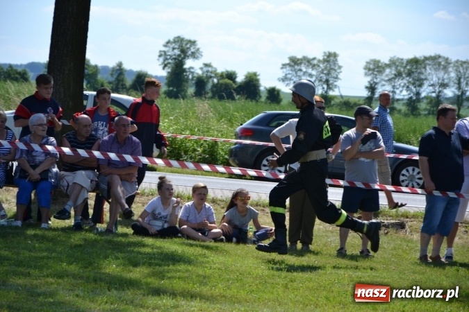 Zdjęcie w galerii na portalu naszraciborz.pl: Roszków z Pucharem Wójta Krzyżanowic. W CTIF chłopców najlepszy Bolesław wiadomości z regionu