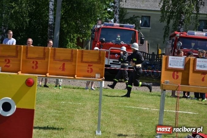Zdjęcie w galerii na portalu naszraciborz.pl: Roszków z Pucharem Wójta Krzyżanowic. W CTIF chłopców najlepszy Bolesław wiadomości z regionu