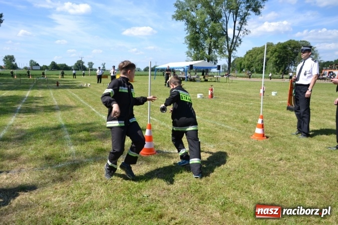 Zdjęcie w galerii na portalu naszraciborz.pl: Roszków z Pucharem Wójta Krzyżanowic. W CTIF chłopców najlepszy Bolesław wiadomości z regionu