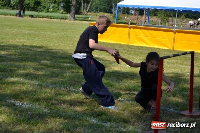 Zdjęcie w galerii na portalu naszraciborz.pl: Roszków z Pucharem Wójta Krzyżanowic. W CTIF chłopców najlepszy Bolesław wiadomości z regionu