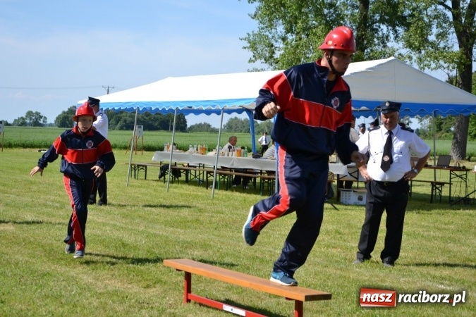 Zdjęcie w galerii na portalu naszraciborz.pl: Roszków z Pucharem Wójta Krzyżanowic. W CTIF chłopców najlepszy Bolesław wiadomości z regionu