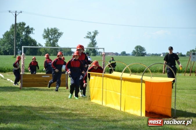 Zdjęcie w galerii na portalu naszraciborz.pl: Roszków z Pucharem Wójta Krzyżanowic. W CTIF chłopców najlepszy Bolesław wiadomości z regionu