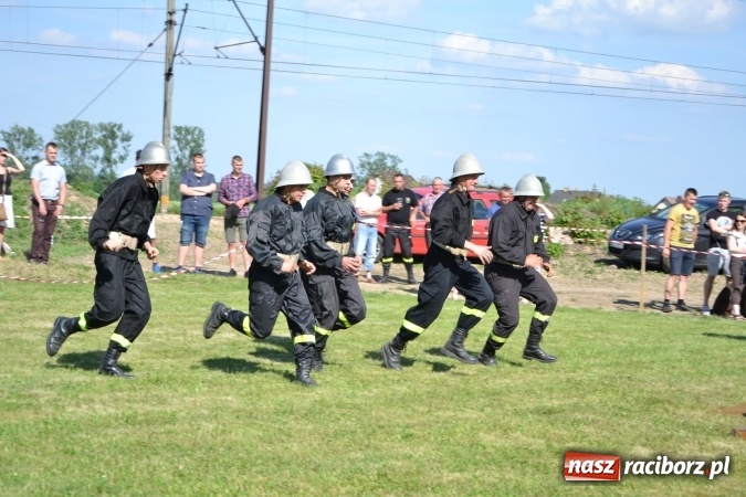 Zdjęcie w galerii na portalu naszraciborz.pl: Roszków z Pucharem Wójta Krzyżanowic. W CTIF chłopców najlepszy Bolesław wiadomości z regionu