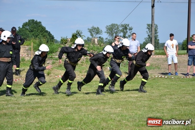 Zdjęcie w galerii na portalu naszraciborz.pl: Roszków z Pucharem Wójta Krzyżanowic. W CTIF chłopców najlepszy Bolesław wiadomości z regionu