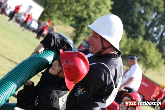 Zdjęcie w galerii na portalu naszraciborz.pl: Pogrzebień zwycięzcą gminnych zawodów sportowo-pożarniczych wiadomości z regionu