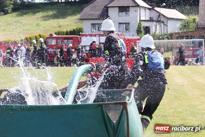 Zdjęcie w galerii na portalu naszraciborz.pl: Pogrzebień zwycięzcą gminnych zawodów sportowo-pożarniczych wiadomości z regionu