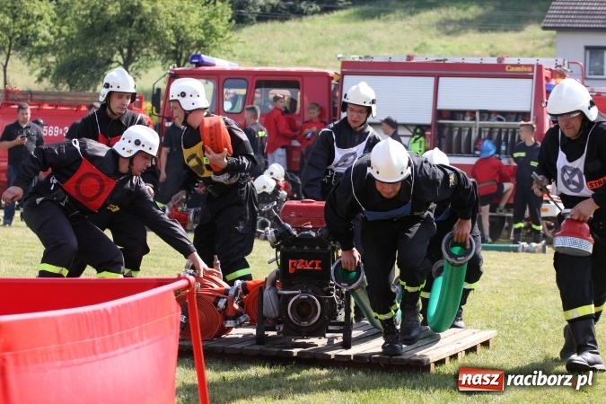 Zdjęcie w galerii na portalu naszraciborz.pl: Pogrzebień zwycięzcą gminnych zawodów sportowo-pożarniczych wiadomości z regionu