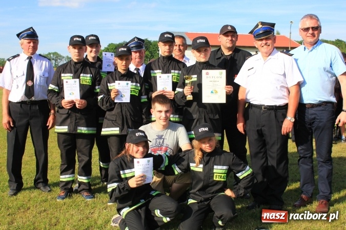Zdjęcie w galerii na portalu naszraciborz.pl: Pogrzebień zwycięzcą gminnych zawodów sportowo-pożarniczych wiadomości z regionu