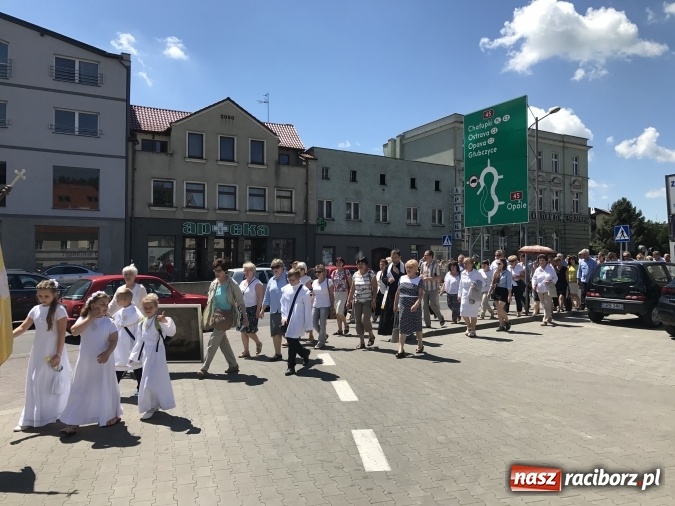 Zdjęcie w galerii na portalu naszraciborz.pl: Od 186 lat nieprzerwanie z Ostroga do Matki Bożej Raciborskiej wiadomości z regionu