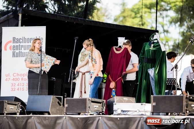 Zdjęcie w galerii na portalu naszraciborz.pl: Bartnicky Band na zakończenie obchodów Dni Raciborza wiadomości z regionu