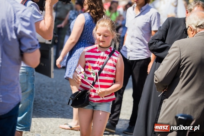 Zdjęcie w galerii na portalu naszraciborz.pl: Marsz dla Życia i Rodziny przeszedł przez centrum Raciborza WIDEO wiadomości z regionu