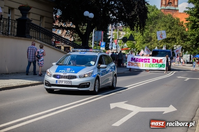 Zdjęcie w galerii na portalu naszraciborz.pl: Marsz dla Życia i Rodziny przeszedł przez centrum Raciborza WIDEO wiadomości z regionu