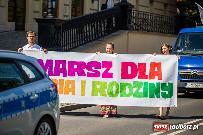 Zdjęcie w galerii na portalu naszraciborz.pl: Marsz dla Życia i Rodziny przeszedł przez centrum Raciborza WIDEO wiadomości z regionu