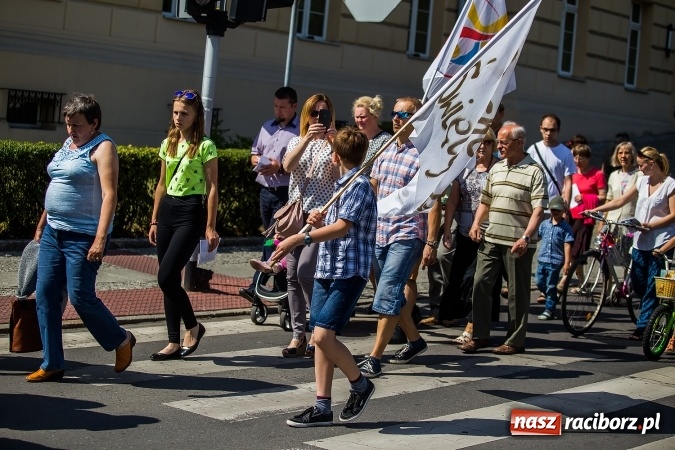 Zdjęcie w galerii na portalu naszraciborz.pl: Marsz dla Życia i Rodziny przeszedł przez centrum Raciborza WIDEO wiadomości z regionu