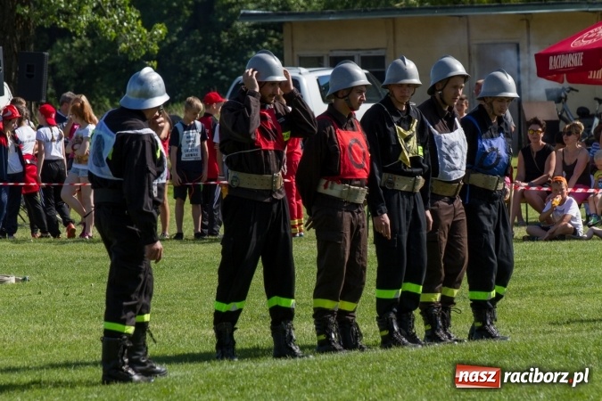 Zdjęcie w galerii na portalu naszraciborz.pl: Hat-trick Samborowic w gminnych zawodach sportowo-pożarniczych wiadomości z regionu