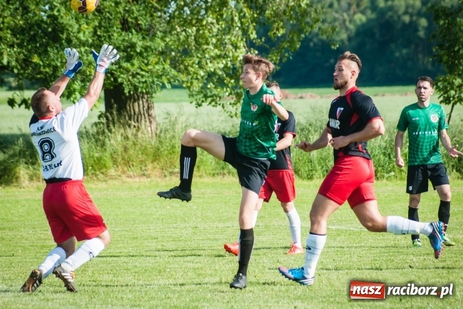 Zdjęcie w galerii na portalu naszraciborz.pl: B klasa: Bieńkowice poddały mecz. Rezerwy Turzy Śląskiej coraz bliżej baraży wiadomości z regionu