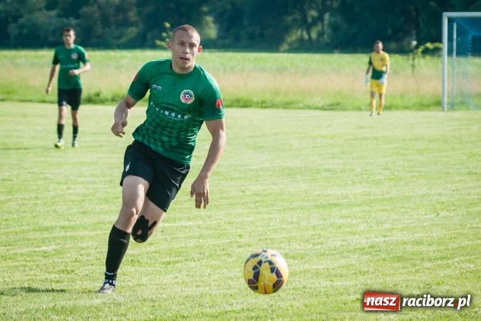 Zdjęcie w galerii na portalu naszraciborz.pl: B klasa: Bieńkowice poddały mecz. Rezerwy Turzy Śląskiej coraz bliżej baraży wiadomości z regionu