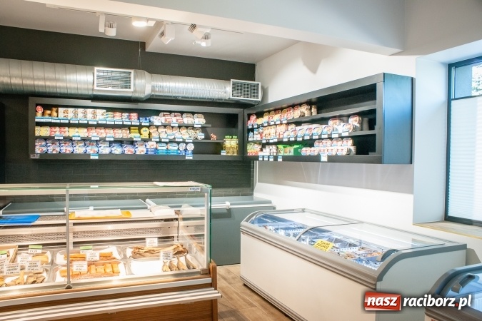 Zdjęcie w galerii na portalu naszraciborz.pl: Krewetka zaprasza do nowej smażalni – już dzisiaj otwarcie! wiadomości z regionu