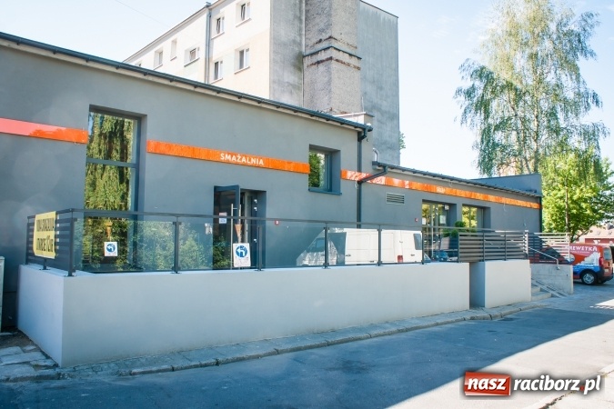 Zdjęcie w galerii na portalu naszraciborz.pl: Krewetka zaprasza do nowej smażalni – już dzisiaj otwarcie! wiadomości z regionu