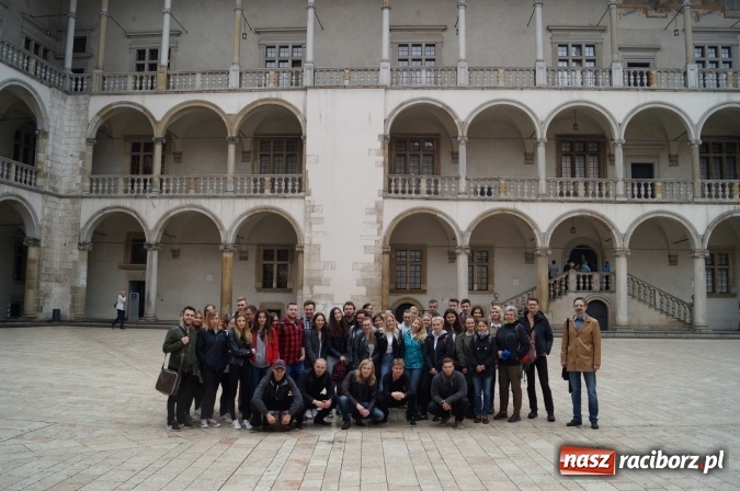 Zdjęcie w galerii na portalu naszraciborz.pl: Studenci architektury PWSZ na szlaku edukacyjnym w Krakowie  wiadomości z regionu