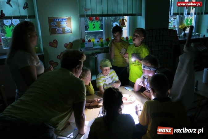 Zdjęcie w galerii na portalu naszraciborz.pl: Operacja Noc Detektywów w Studziennej  wiadomości z regionu