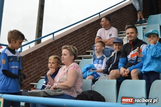 Zdjęcie w galerii na portalu naszraciborz.pl: Hattrick Głuchołazy zwycięzcą Turnieju dla Młodych Piłkarzy. Raciborska Unia trzecia wiadomości z regionu