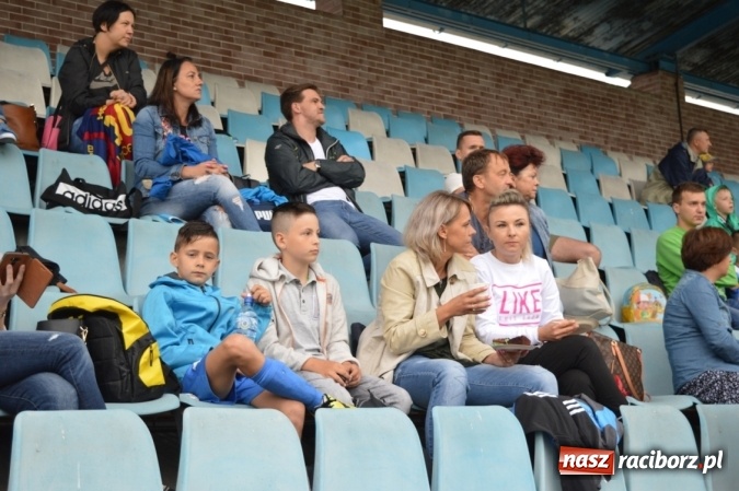 Zdjęcie w galerii na portalu naszraciborz.pl: Hattrick Głuchołazy zwycięzcą Turnieju dla Młodych Piłkarzy. Raciborska Unia trzecia wiadomości z regionu