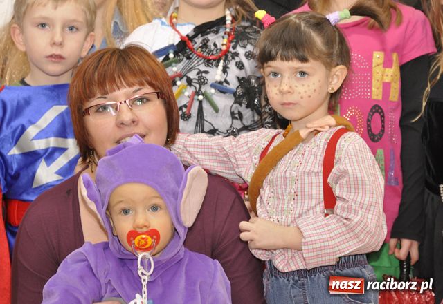 Zdjęcie w galerii na portalu naszraciborz.pl: Dziecięce ostatki z DFK wiadomości z regionu