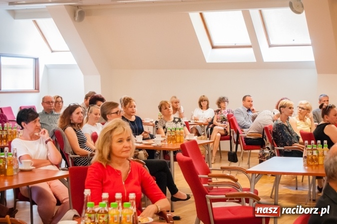 Zdjęcie w galerii na portalu naszraciborz.pl: Podsumowanie projektu Akademia umiejętności menedżerskich na Zamku Piastowskim w Raciborzu wiadomości z regionu