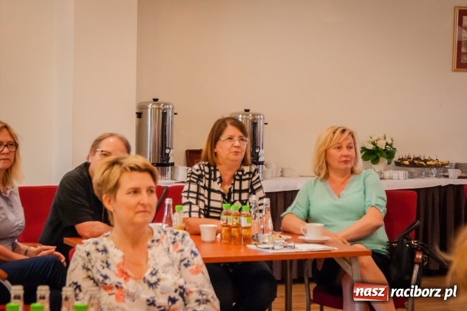 Zdjęcie w galerii na portalu naszraciborz.pl: Podsumowanie projektu Akademia umiejętności menedżerskich na Zamku Piastowskim w Raciborzu wiadomości z regionu