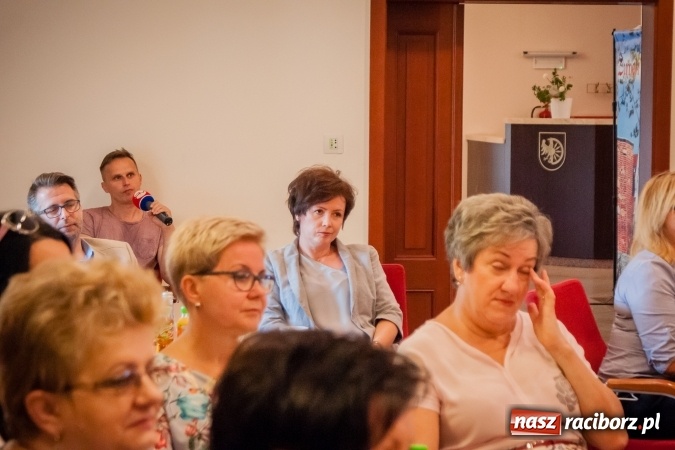 Zdjęcie w galerii na portalu naszraciborz.pl: Podsumowanie projektu Akademia umiejętności menedżerskich na Zamku Piastowskim w Raciborzu wiadomości z regionu