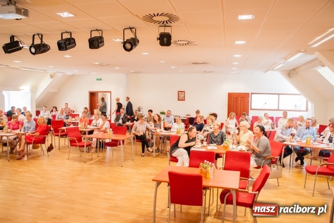 Zdjęcie w galerii na portalu naszraciborz.pl: Podsumowanie projektu Akademia umiejętności menedżerskich na Zamku Piastowskim w Raciborzu wiadomości z regionu