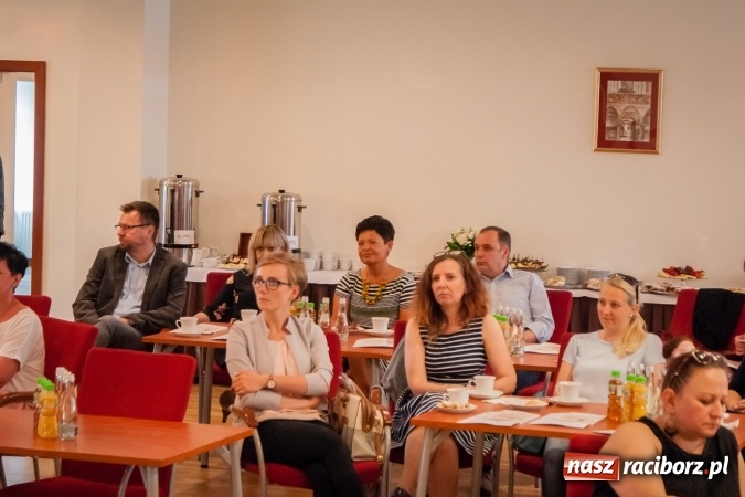 Zdjęcie w galerii na portalu naszraciborz.pl: Podsumowanie projektu Akademia umiejętności menedżerskich na Zamku Piastowskim w Raciborzu wiadomości z regionu