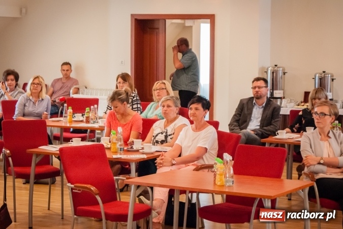 Zdjęcie w galerii na portalu naszraciborz.pl: Podsumowanie projektu Akademia umiejętności menedżerskich na Zamku Piastowskim w Raciborzu wiadomości z regionu