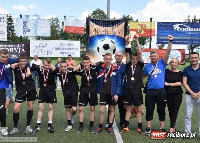 Zdjęcie w galerii na portalu naszraciborz.pl: Piłkarze MOW Rudy na podium V Mistrzostw Polski Ośrodków Wychowawczych wiadomości z regionu