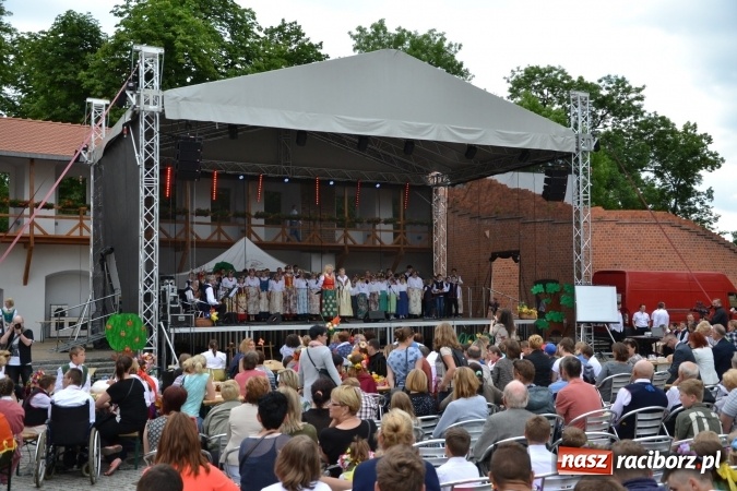 Zdjęcie w galerii na portalu naszraciborz.pl: XV Jubileuszowa Biesiada Śląska Szkół Specjalnych Bajtel Gala za nami  wiadomości z regionu