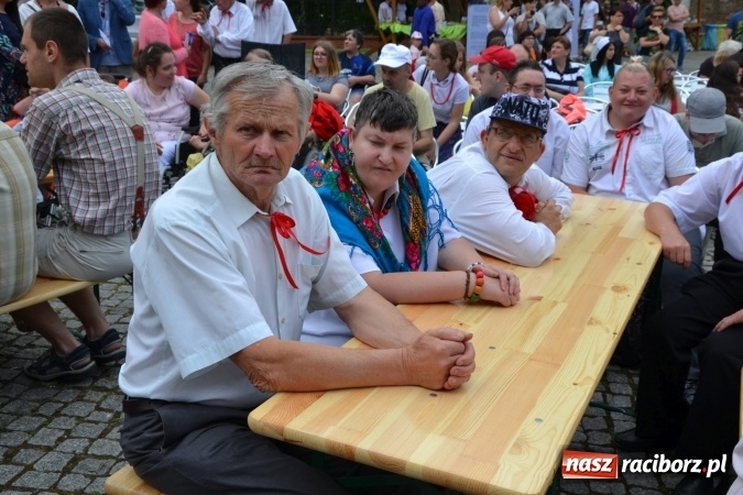 Zdjęcie w galerii na portalu naszraciborz.pl: XV Jubileuszowa Biesiada Śląska Szkół Specjalnych Bajtel Gala za nami  wiadomości z regionu