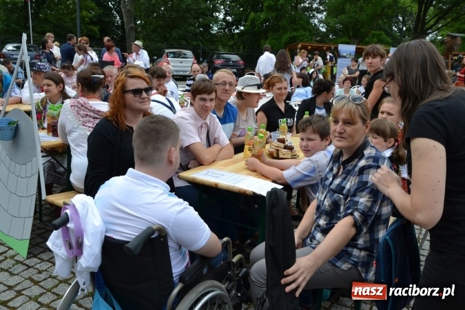 Zdjęcie w galerii na portalu naszraciborz.pl: XV Jubileuszowa Biesiada Śląska Szkół Specjalnych Bajtel Gala za nami  wiadomości z regionu