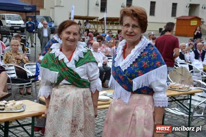 Zdjęcie w galerii na portalu naszraciborz.pl: XV Jubileuszowa Biesiada Śląska Szkół Specjalnych Bajtel Gala za nami  wiadomości z regionu