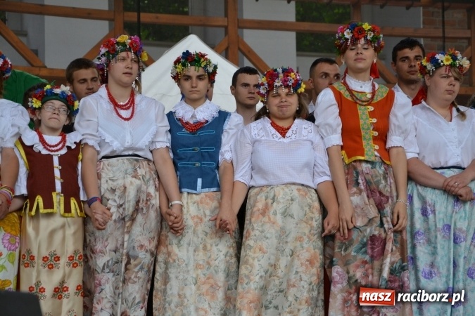 Zdjęcie w galerii na portalu naszraciborz.pl: XV Jubileuszowa Biesiada Śląska Szkół Specjalnych Bajtel Gala za nami  wiadomości z regionu