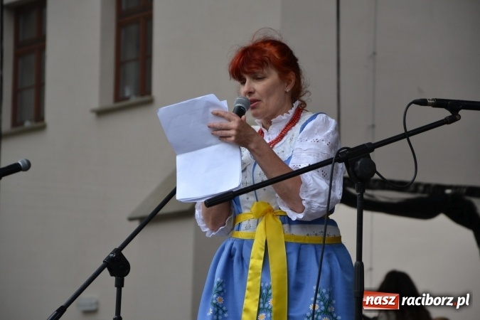 Zdjęcie w galerii na portalu naszraciborz.pl: XV Jubileuszowa Biesiada Śląska Szkół Specjalnych Bajtel Gala za nami  wiadomości z regionu