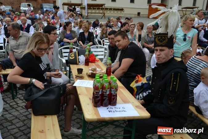 Zdjęcie w galerii na portalu naszraciborz.pl: XV Jubileuszowa Biesiada Śląska Szkół Specjalnych Bajtel Gala za nami  wiadomości z regionu