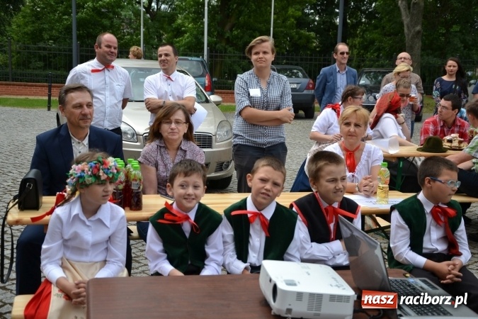 Zdjęcie w galerii na portalu naszraciborz.pl: XV Jubileuszowa Biesiada Śląska Szkół Specjalnych Bajtel Gala za nami  wiadomości z regionu