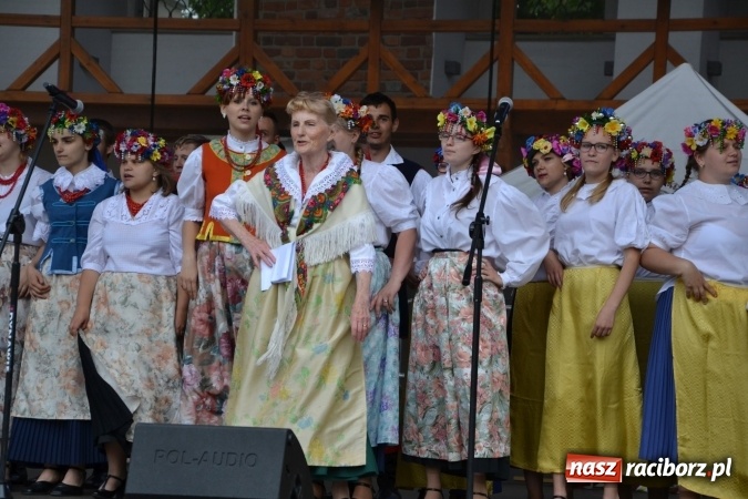 Zdjęcie w galerii na portalu naszraciborz.pl: XV Jubileuszowa Biesiada Śląska Szkół Specjalnych Bajtel Gala za nami  wiadomości z regionu