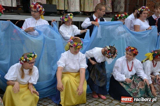 Zdjęcie w galerii na portalu naszraciborz.pl: XV Jubileuszowa Biesiada Śląska Szkół Specjalnych Bajtel Gala za nami  wiadomości z regionu