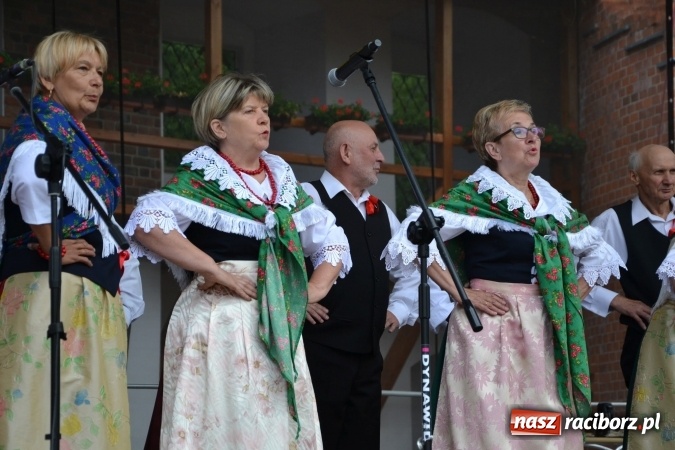 Zdjęcie w galerii na portalu naszraciborz.pl: XV Jubileuszowa Biesiada Śląska Szkół Specjalnych Bajtel Gala za nami  wiadomości z regionu