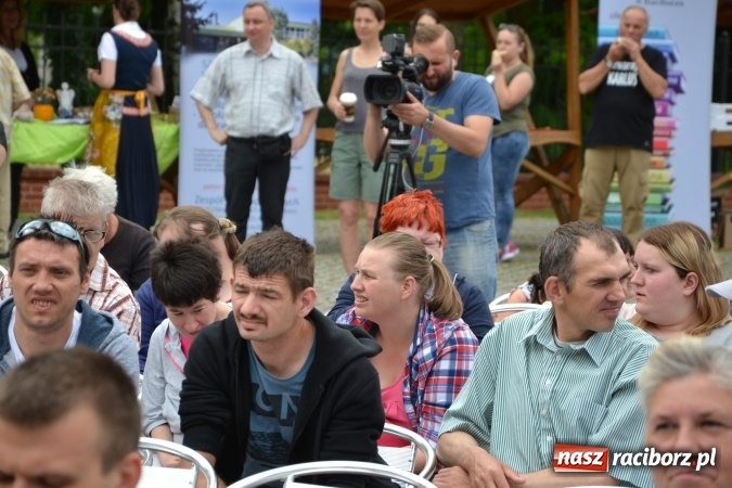 Zdjęcie w galerii na portalu naszraciborz.pl: XV Jubileuszowa Biesiada Śląska Szkół Specjalnych Bajtel Gala za nami  wiadomości z regionu