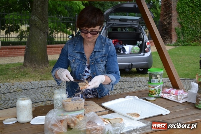 Zdjęcie w galerii na portalu naszraciborz.pl: XV Jubileuszowa Biesiada Śląska Szkół Specjalnych Bajtel Gala za nami  wiadomości z regionu