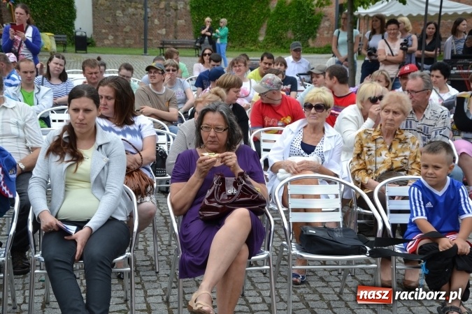 Zdjęcie w galerii na portalu naszraciborz.pl: XV Jubileuszowa Biesiada Śląska Szkół Specjalnych Bajtel Gala za nami  wiadomości z regionu
