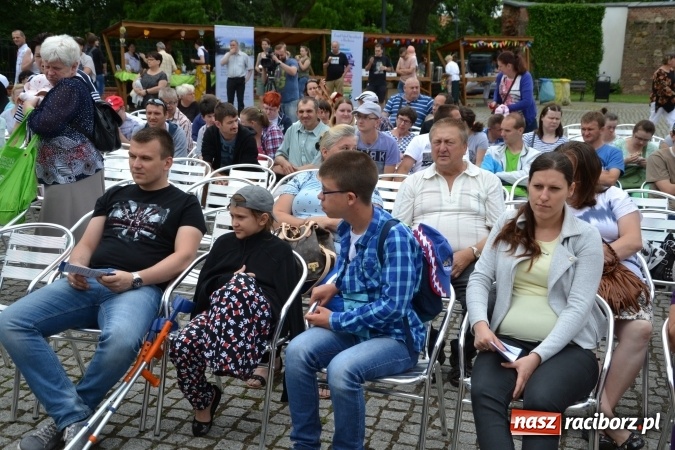Zdjęcie w galerii na portalu naszraciborz.pl: XV Jubileuszowa Biesiada Śląska Szkół Specjalnych Bajtel Gala za nami  wiadomości z regionu